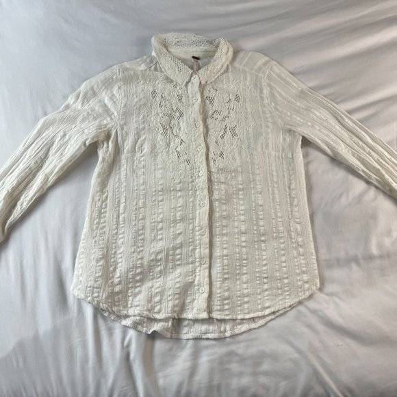 Free People Long sleeve button up shirt with lace. - Picture 4 of 9